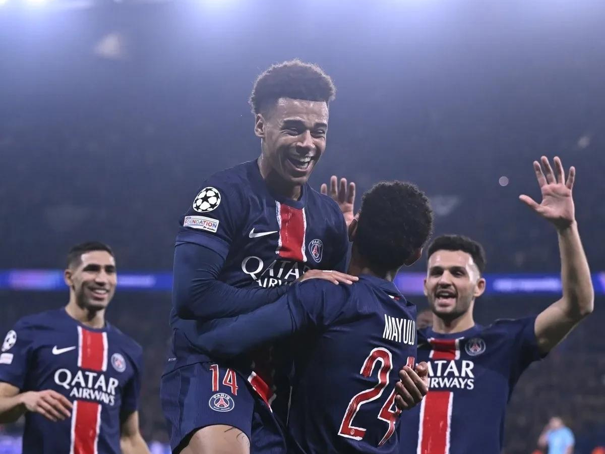 爱游戏体育-成为曼联球迷